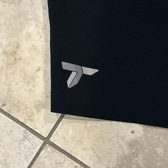 Columbia Titanium Titan Pass Shorts Men's 34x10 Black Active Omni Shield Belted - Picture 6 of 9